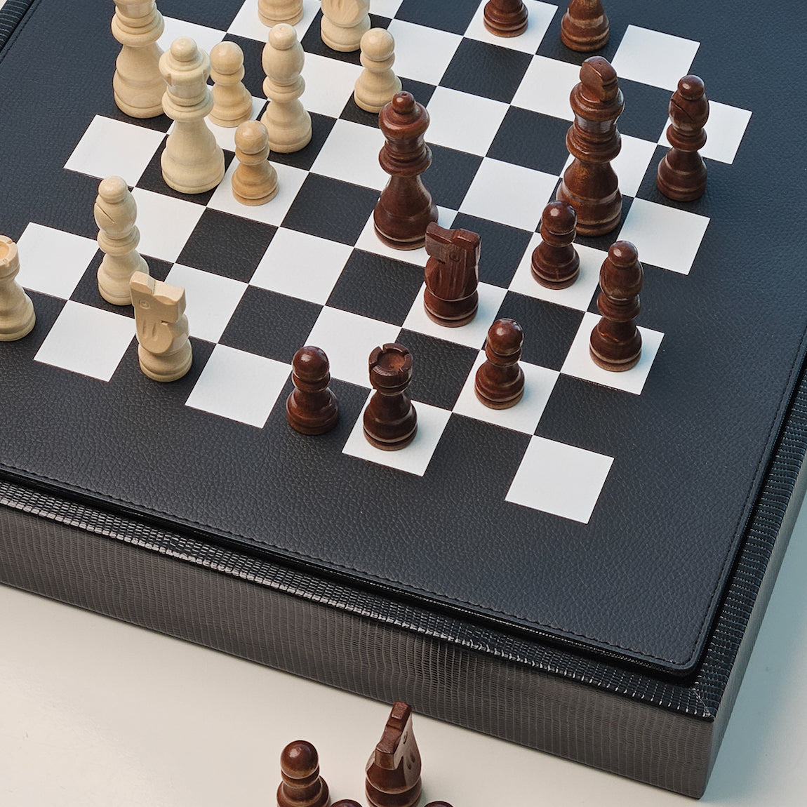 Jeu d'Échecs Lézard Noir de Jais