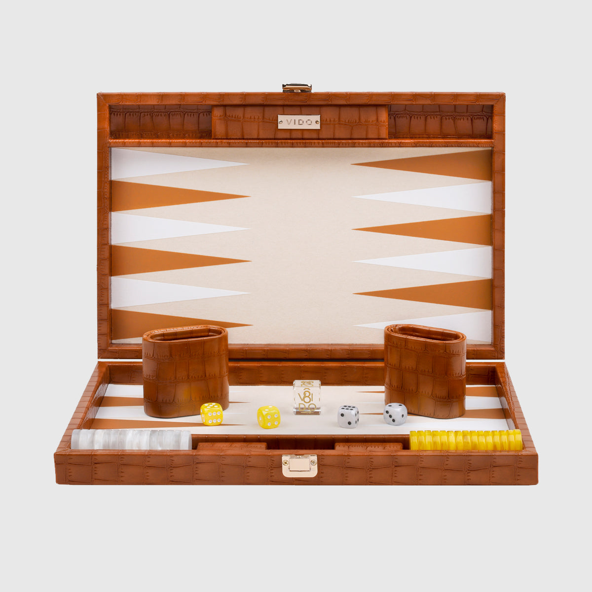 Backgammon Marron Medium 38cm en cuir vegan alligator avec pions de 29mm vido-backgammon.fr